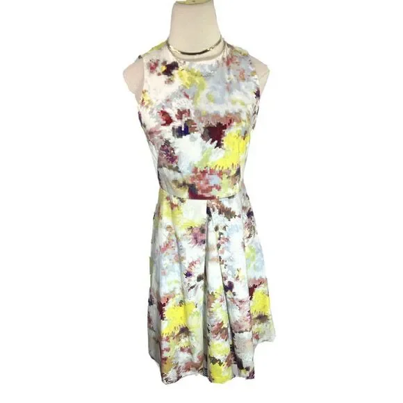 Hunter Bell Dress Size 2 Pixel Floral Sleeveless Open Diamond Back Fit Flare